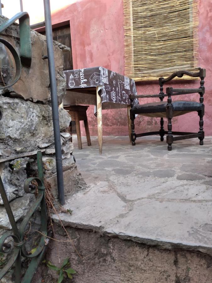 Medieval Village B&B Не Экстерьер фото