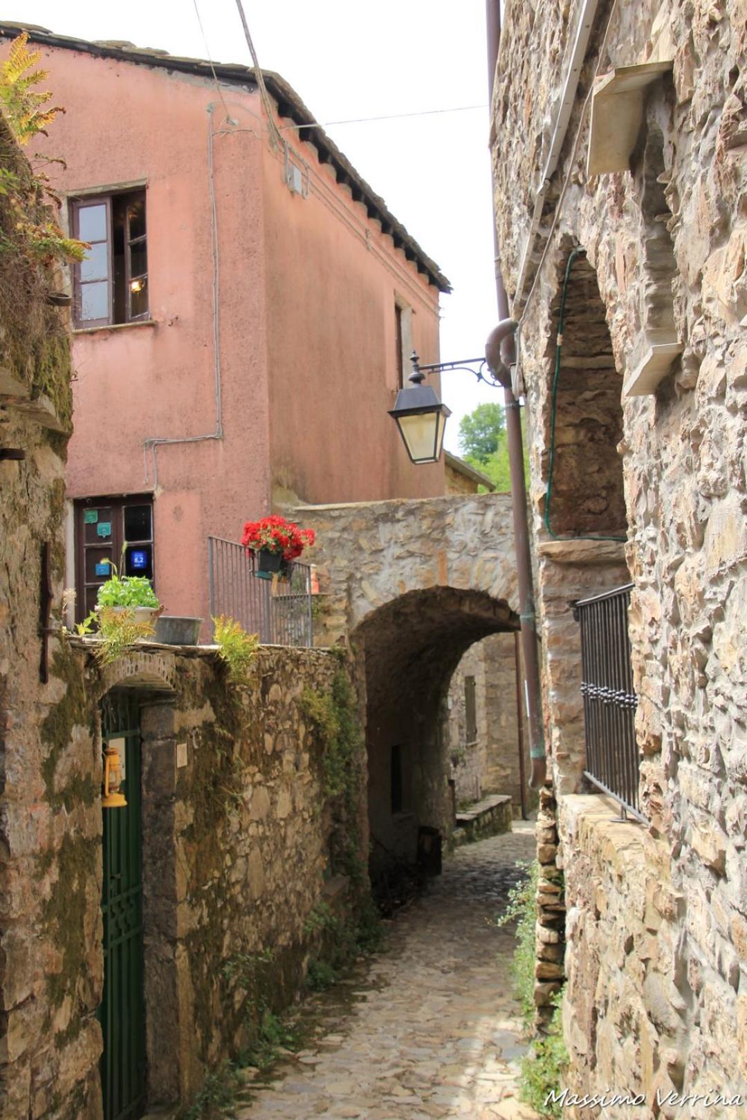 Medieval Village B&B Не Экстерьер фото