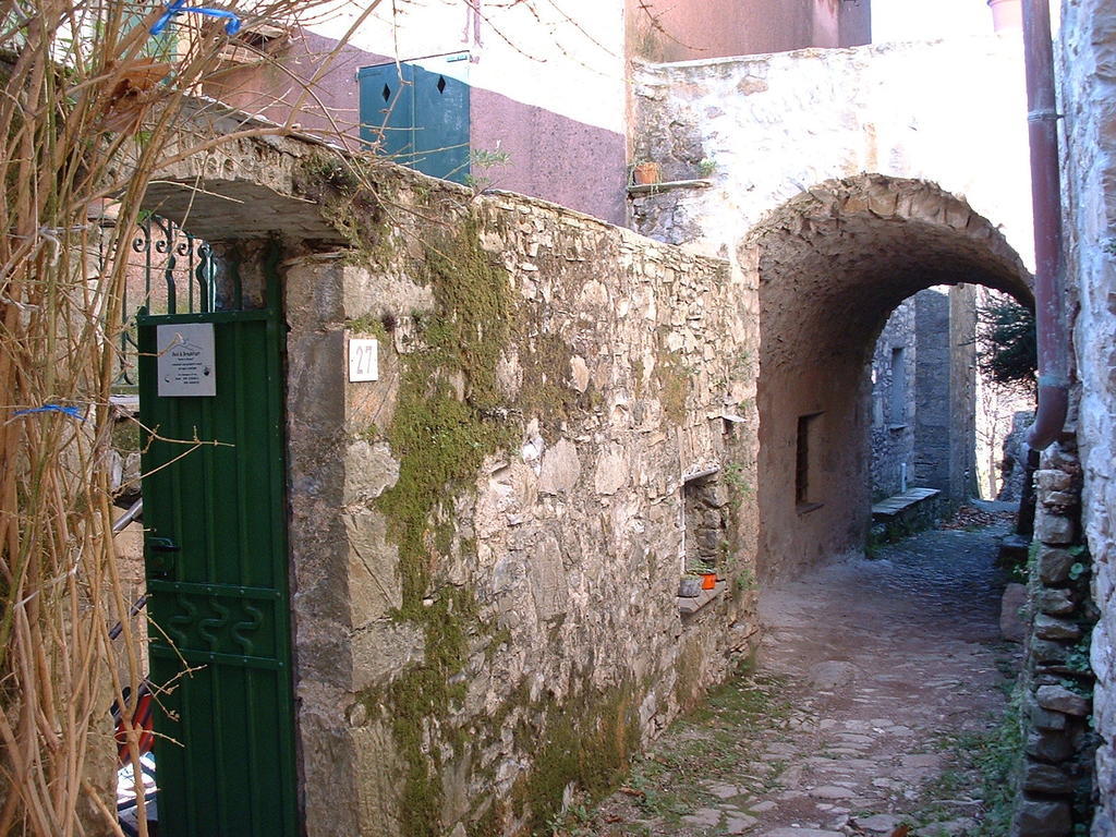 Medieval Village B&B Не Экстерьер фото
